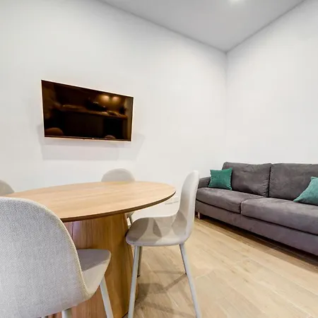 Warm & Cozy 1br In Bormla With Wifi, Ac & Great Location Appartement *