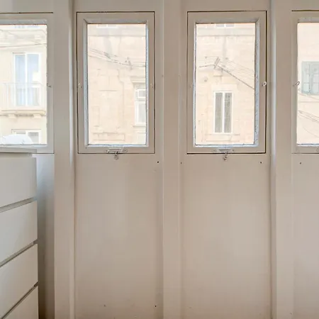 Warm & Cozy 1br In Bormla With Wifi, Ac & Great Location Appartement